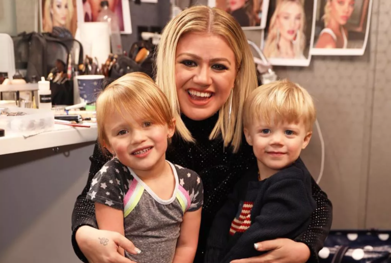 Kelly Clarkson Reveals She Has To Trick Her Son Into Brushing His Teeth